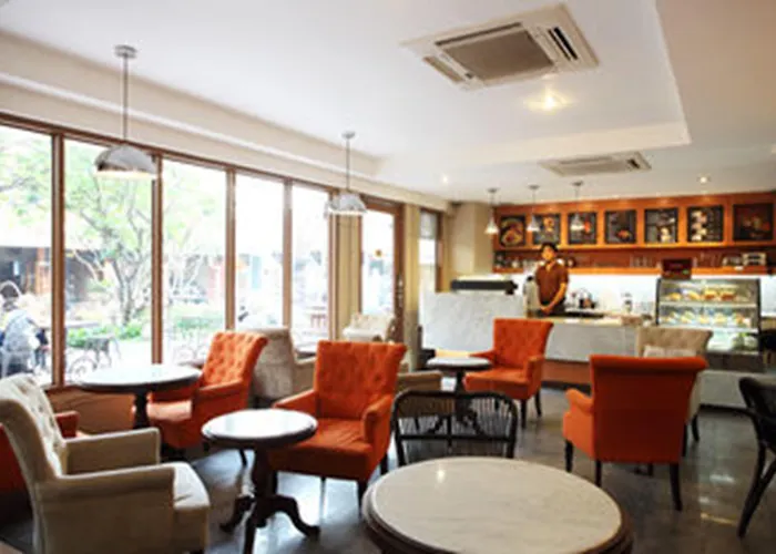 Rambuttri Village Plaza 3*