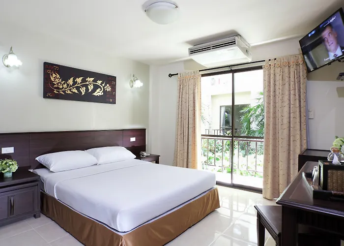 Rambuttri Village Plaza 3*