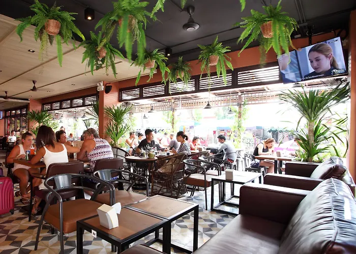 Rambuttri Village Plaza